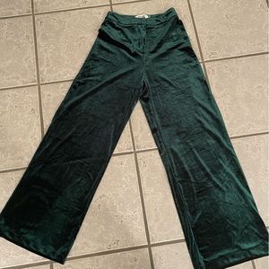 Dark Green Pants in velvet with a high waist